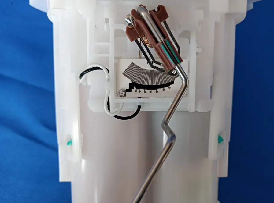 Fuel pump assembly oem 17040-2ZS00 for Succe 1.6/1.5lL 7 seat 5 pins 2009